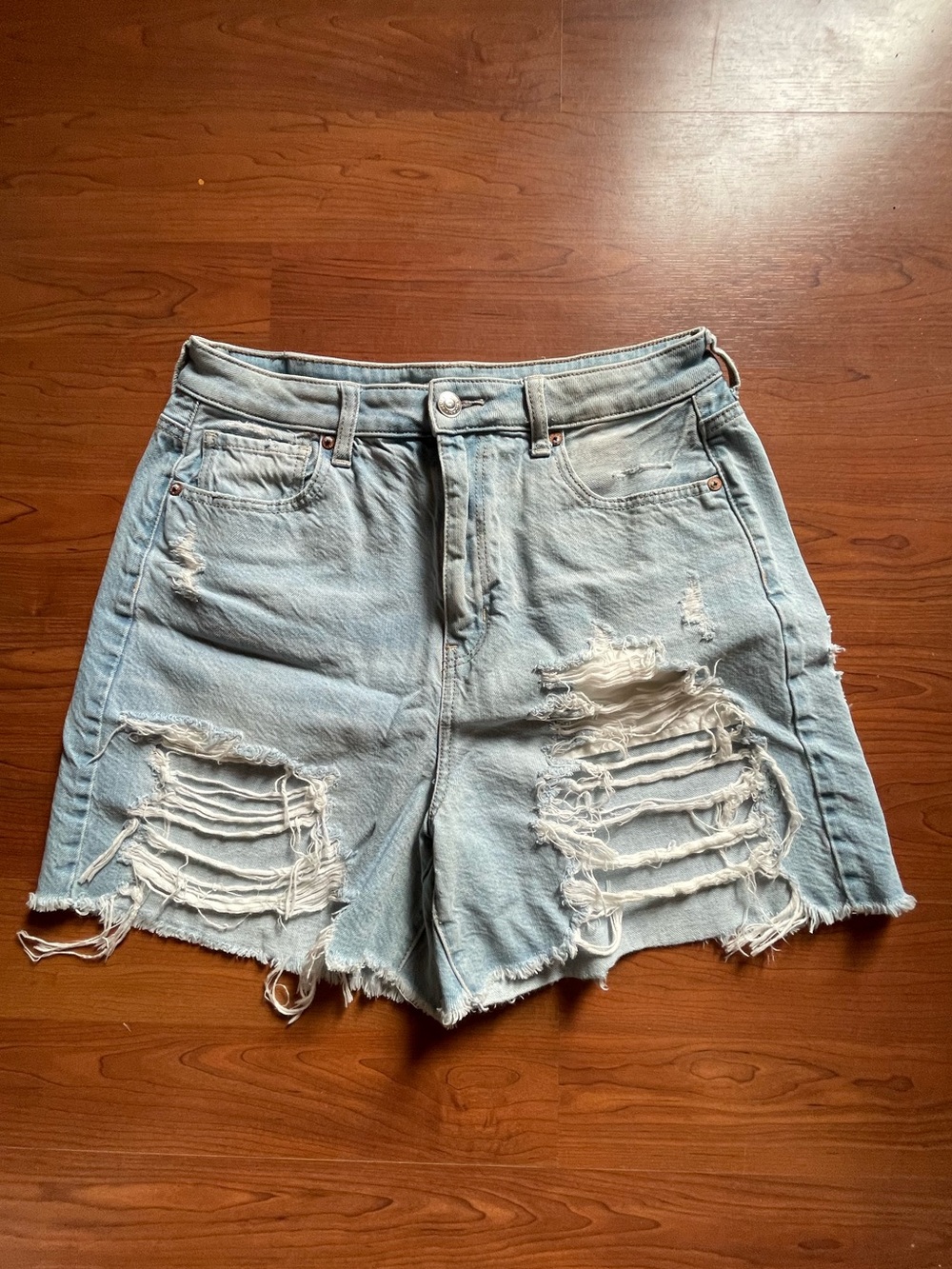 AE light destroyed relaxed short